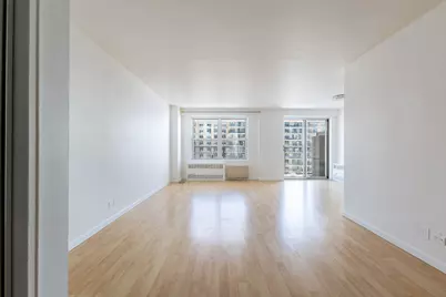 601 Surf Avenue #18N, New York City, NY 11224 - Photo 2