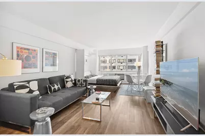333 E 46th Street #9E, New York, NY 10017 - Photo 2