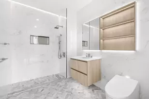 11-36 45th Rd, New York City, NY 11101 - Photo 18