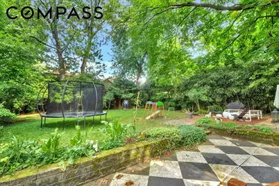 117 Tysen Street, New York City, NY 10301 - Photo 12