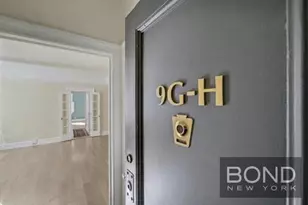 345 W 55th St, New York, NY 10019 - Photo 2