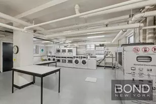 345 W 55th St, New York City, NY 10019 - Photo 14