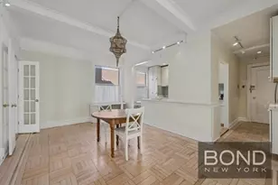 345 W 55th St, New York, NY 10019 - Photo 8