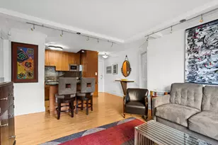 130 W 67th St, New York, NY 10023 - Photo 2