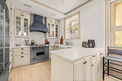 27 E 95th Street #2W, New York City, NY 10128 - Photo 4