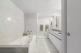 121 W 20th St, New York City, NY 10011 - Photo 8