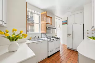 8 E 96th St, New York City, NY 10128 - Photo 4