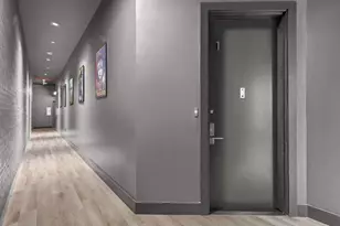 410 W 47th St, New York, NY 10036 - Photo 18