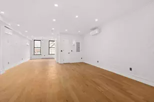 410 W 47th St, New York, NY 10036 - Photo 10