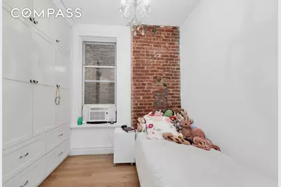323 W 11th Street #2WE, New York, NY 10014 - Photo 6