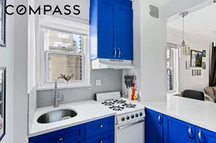 310 E 49th St, New York City, NY 10017 - Photo 8