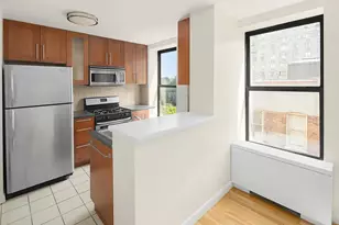 317 W 95th St, New York City, NY 10025 - Photo 4