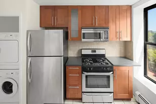 317 W 95th St, New York City, NY 10025 - Photo 4