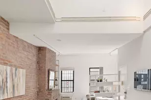 351 W 53rd St, New York City, NY 10019 - Photo 2