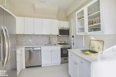 140 E 81st Street #12F, New York, NY 10028 - Photo 4