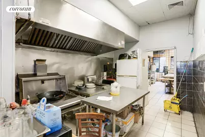 180-18 Hillside Avenue, New York City, NY 11432 - Photo 6