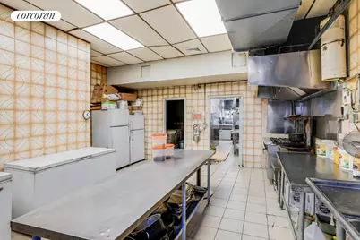 180-18 Hillside Avenue, New York City, NY 11432 - Photo 8