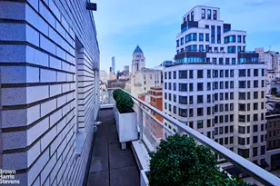 30 E 65th St, New York City, NY 10021 - Photo 4