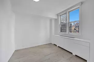 201 E 36th St, New York City, NY 10016 - Photo 8