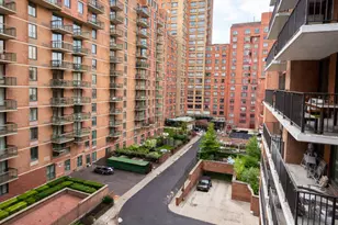 300 Albany St, New York City, NY 10280 - Photo 6