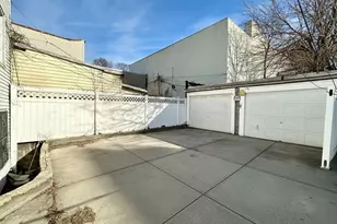 51-19 34th St, New York City, NY 11101 - Photo 20