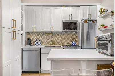 227 E 57th Street #8B, New York, NY 10022 - Photo 4