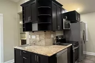 162-16 77th Rd, New York City, NY 11366 - Photo 22