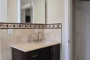 162-16 77th Rd, New York City, NY 11366 - Photo 14