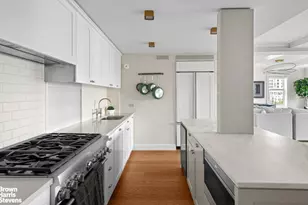 32 Washington Square W, New York City, NY 10011 - Photo 12