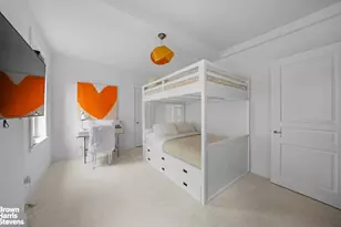 32 Washington Square W, New York City, NY 10011 - Photo 20