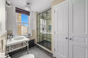 32 Washington Square W, New York City, NY 10011 - Photo 22