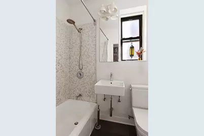 192 E 8th Street #5A, Brooklyn, NY 11218 - Photo 6
