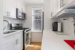 205 E 238th St, New York City, NY 10470 - Photo 4