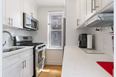 205 E 238th Street #2C, Bronx, NY 10470 - Photo 4