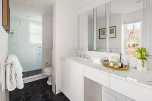 299 W 12th St, New York City, NY 10014 - Photo 8