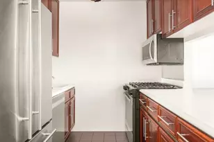 21 S End Ave, New York City, NY 10280 - Photo 2