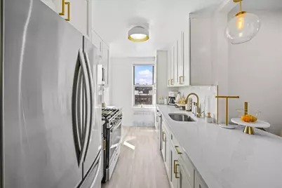 759 E 10th Street #7H, Brooklyn, NY 11230 - Photo 4