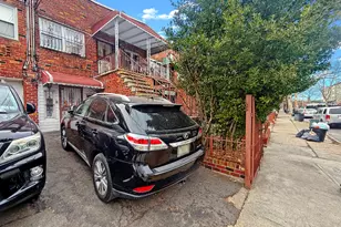 1054 East 100th Street, New York City, NY 11236 - Photo 2