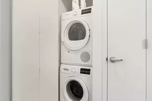 242 E 25th St, New York City, NY 10010 - Photo 4
