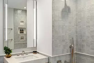 222 E Broadway, New York City, NY 10002 - Photo 4