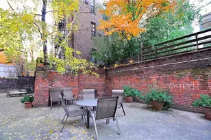 305 W 18th St, New York City, NY 10011 - Photo 8