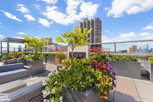 300 E 40th St, New York City, NY 10016 - Photo 10