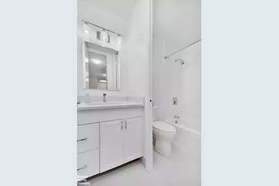 300 E 40th Street #22N, New York City, NY 10016 - Photo 6