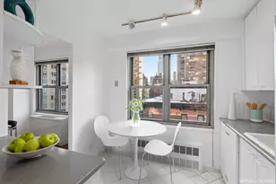 360 E 72nd St, New York City, NY 10021 - Photo 22