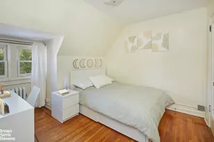 34-29 87th St, New York City, NY 11372 - Photo 12