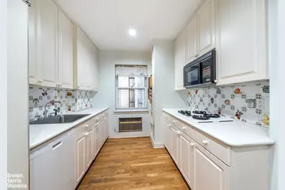 1075 Park Avenue #3D, New York City, NY 10128 - Photo 8
