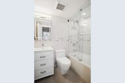 2812 E 27th Street #204, Brooklyn, NY 11235 - Photo 8