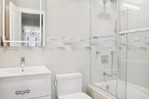 2812 E 27th St, New York City, NY 11235 - Photo 8