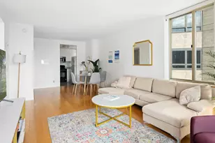 236 E 47th St, New York City, NY 10017 - Photo 4