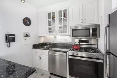 117 E 57th Street #31E, New York, NY 10022 - Photo 4